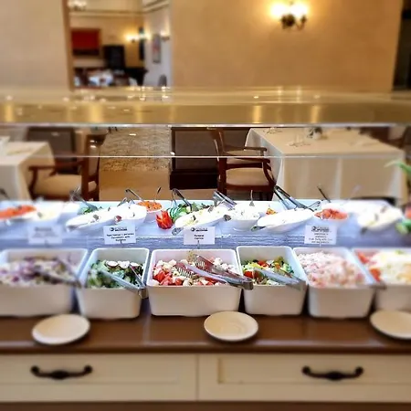 Grand - Medical Hotell