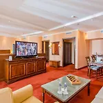 Hotel Grand - Medical