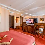 Hotel Grand - Medical