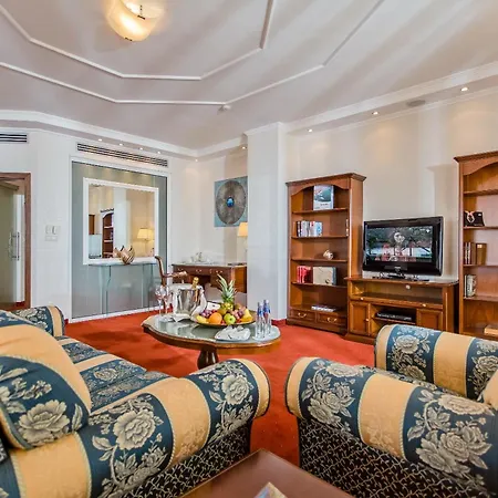 Grand - Medical Hotel 5*